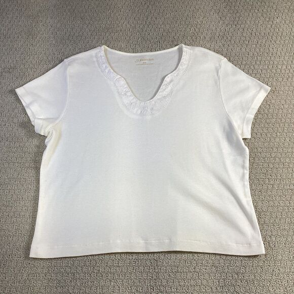 St‎ Johns Bay White Embroidered Neck V-Neck Top M Medium Short Sleeve Casual - Picture 1 of 4
